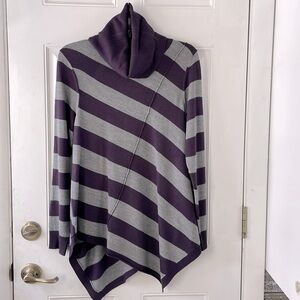 NY & Company Purple & Grey Striped Asymmetric Hem Turtleneck Sweater, Small